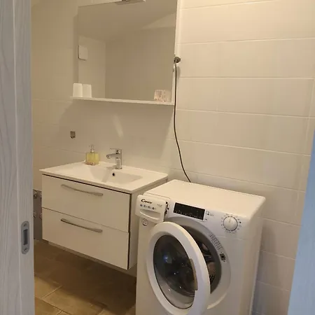 Valeria Apartment Divsici